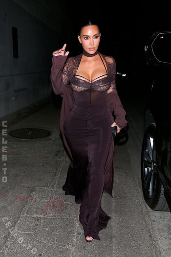 Kim kardashian  page leaked private photo uncensored HD quality