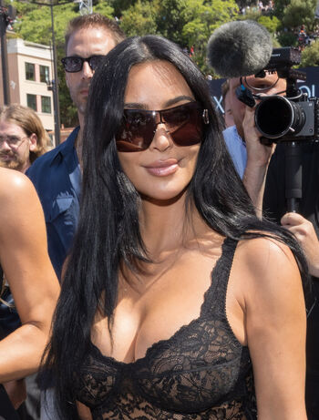 Kim kardashian  page leaked private photo uncensored HD quality