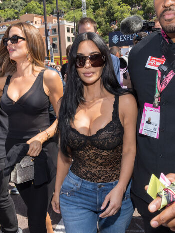 Kim kardashian  page leaked private photo uncensored HD quality