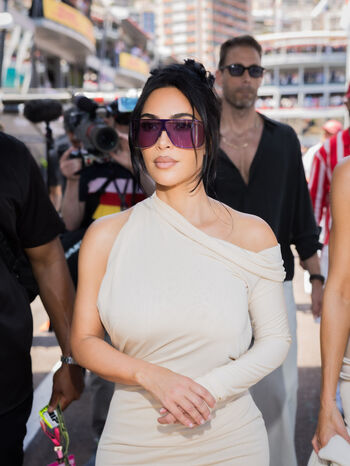 Kim kardashian  page leaked private photo uncensored HD quality