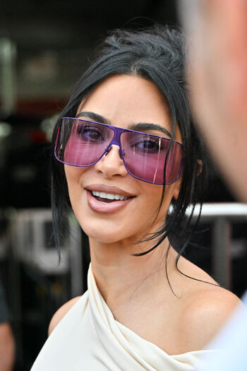 Kim kardashian  page leaked private photo uncensored HD quality
