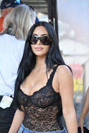 Kim kardashian  page leaked private photo uncensored HD quality