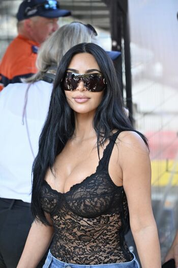 Kim kardashian  page leaked private photo uncensored HD quality