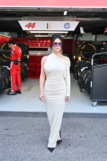Kim kardashian  page leaked private photo uncensored HD quality