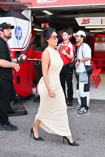 Kim kardashian  page leaked private photo uncensored HD quality