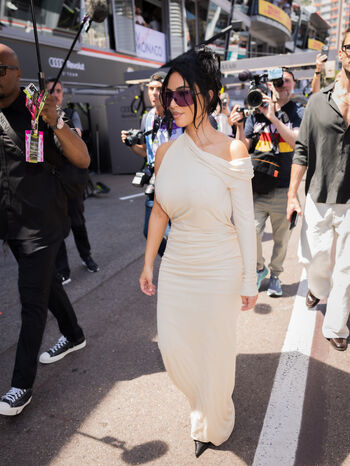 Kim kardashian  page leaked private photo uncensored HD quality