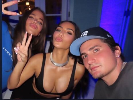 Kim kardashian leaked private photo uncensored HD quality
