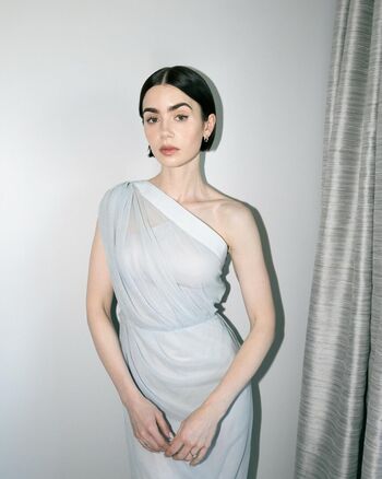 Lily collins page leaked private photo uncensored HD quality