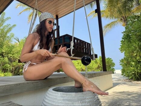 Little caprice  page leaked private photo uncensored HD quality