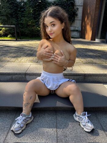 Lola alphy  page leaked private photo uncensored HD quality