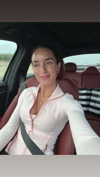 Magicschoolbusdropout leaked private photo uncensored HD quality