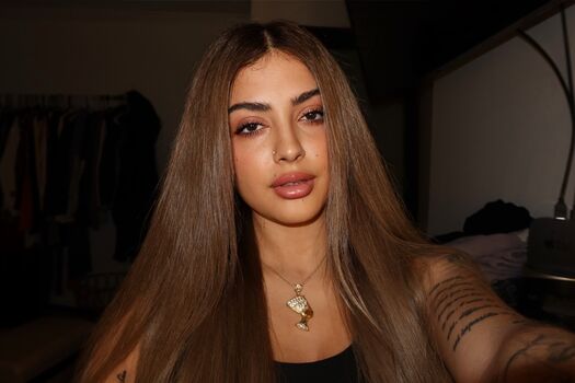 Malu trevejo  page leaked private photo uncensored HD quality