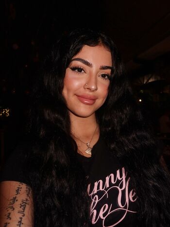 Malu trevejo  page leaked private photo uncensored HD quality