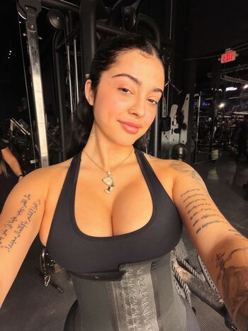 Malu trevejo  page leaked private photo uncensored HD quality