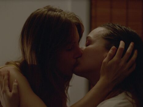 Maya hawke leaked private photo uncensored HD quality