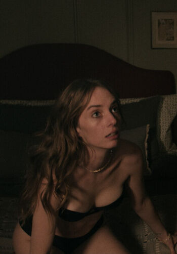 Maya hawke leaked private photo uncensored HD quality