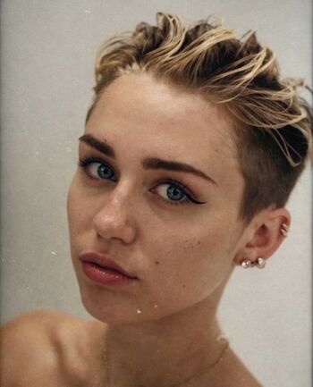 Miley cyrus leaked private photo uncensored HD quality