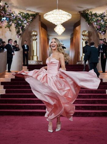 Nikki glaser page leaked private photo uncensored HD quality