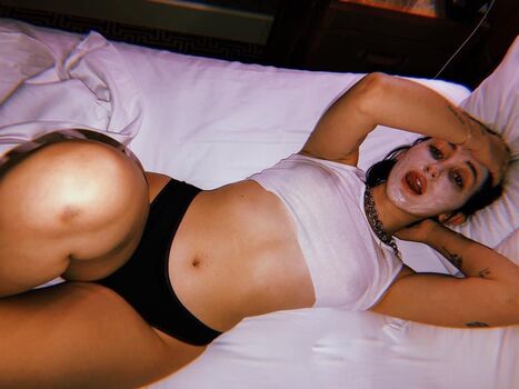 Noah cyrus leaked private photo uncensored HD quality