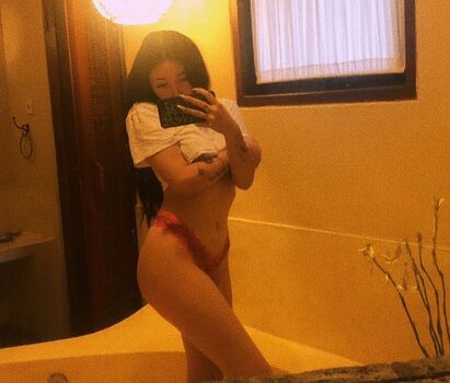 Noah cyrus leaked private photo uncensored HD quality