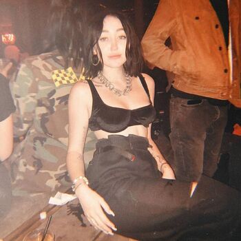 Noah cyrus leaked private photo uncensored HD quality