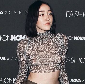 Noah cyrus leaked private photo uncensored HD quality
