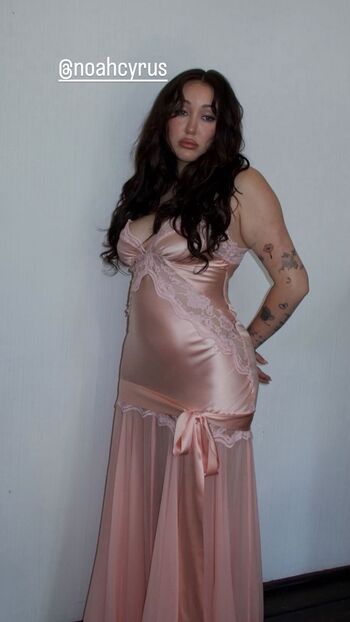 Noah cyrus leaked private photo uncensored HD quality