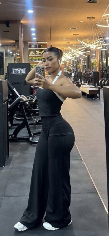 Okyyoliviaa leaked private photo uncensored HD quality