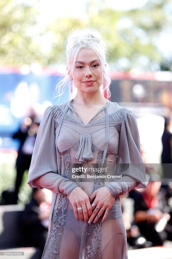 Phoebe bridgers page leaked private photo uncensored HD quality