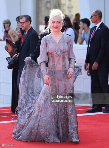 Phoebe bridgers leaked private photo uncensored HD quality