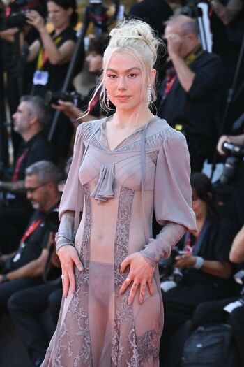 Phoebe bridgers leaked private photo uncensored HD quality