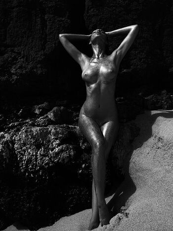 Retrousse tits page leaked private photo uncensored HD quality