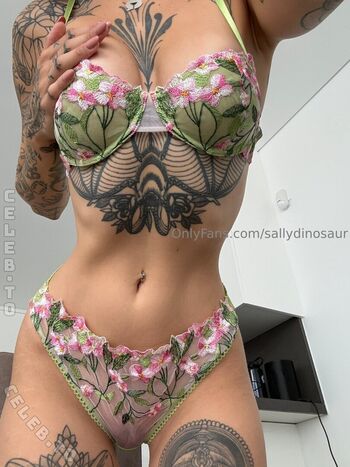 Sallydinosaur  page leaked private photo uncensored HD quality