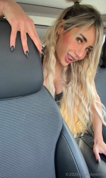 Sandyleinof  page leaked private photo uncensored HD quality
