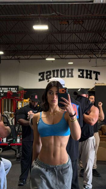 Sara saffari page leaked private photo uncensored HD quality