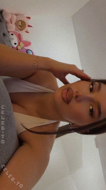 Shakiravv leaked private photo uncensored HD quality