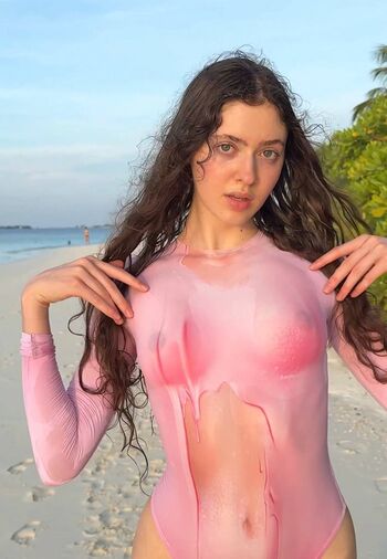 Stefania deriabina page leaked private photo uncensored HD quality