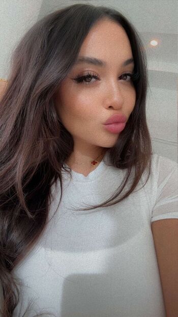 Stella hudgens  page leaked private photo uncensored HD quality