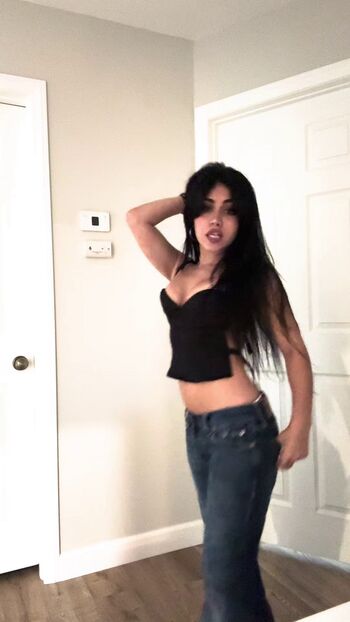 Tara yummy leaked private photo uncensored HD quality