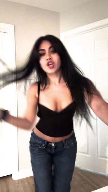 Tara yummy leaked private photo uncensored HD quality