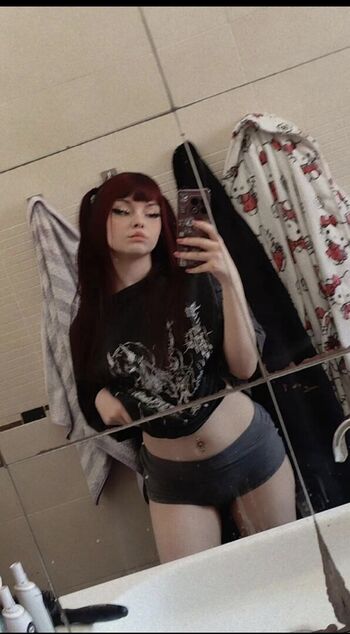 Theakaleina leaked private photo uncensored HD quality