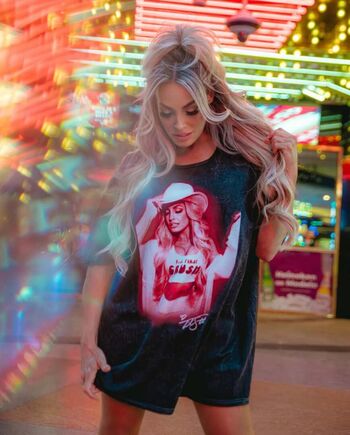 Trish stratus leaked private photo uncensored HD quality