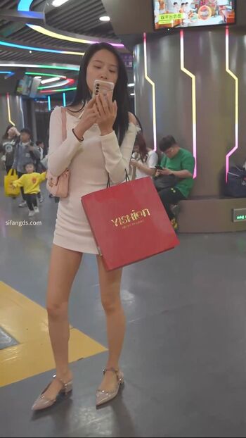 Voyeur asian pissing toilet amp upskirts only page leaked private photo uncensored HD quality