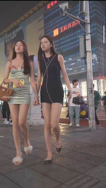 Voyeur asian pissing toilet amp upskirts only page leaked private photo uncensored HD quality