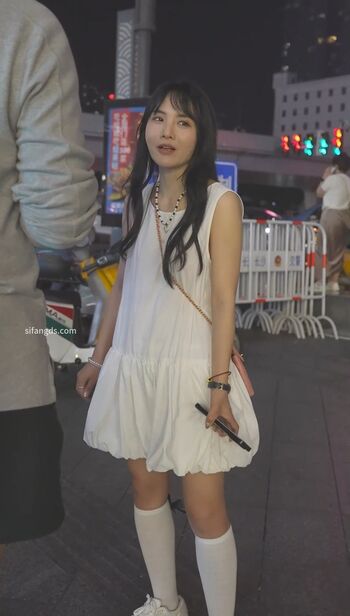 Voyeur asian pissing toilet amp upskirts only page leaked private photo uncensored HD quality