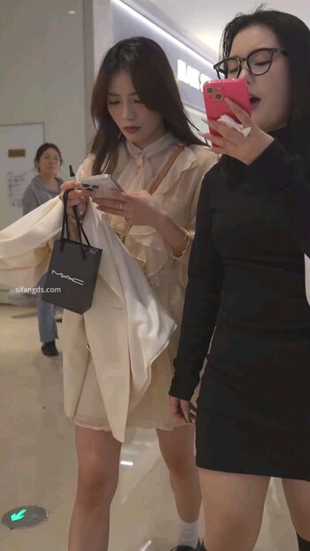 Voyeur asian pissing toilet amp upskirts only page leaked private photo uncensored HD quality