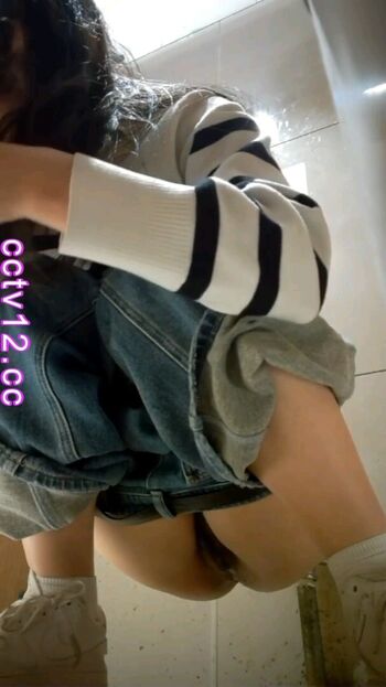 Voyeur asian pissing toilet amp upskirts only page leaked private photo uncensored HD quality