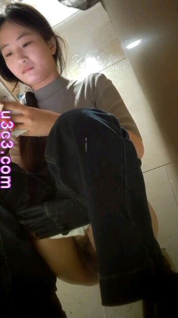 Voyeur asian pissing toilet amp upskirts only page leaked private photo uncensored HD quality