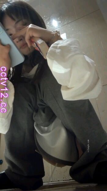 Voyeur asian pissing toilet amp upskirts only page leaked private photo uncensored HD quality