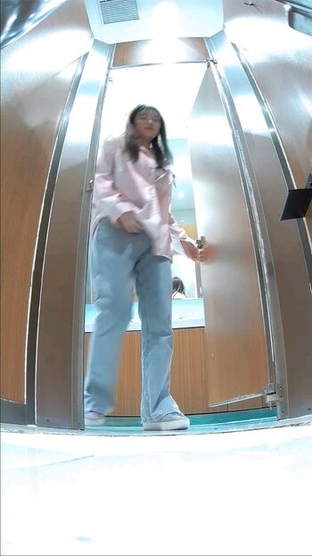 Voyeur asian pissing toilet amp upskirts only page leaked private photo uncensored HD quality